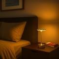 Lampka na stolik w restauracji sypialni TAVOLO złota akumulatorowa LED 2.5W ML2268 Milagro